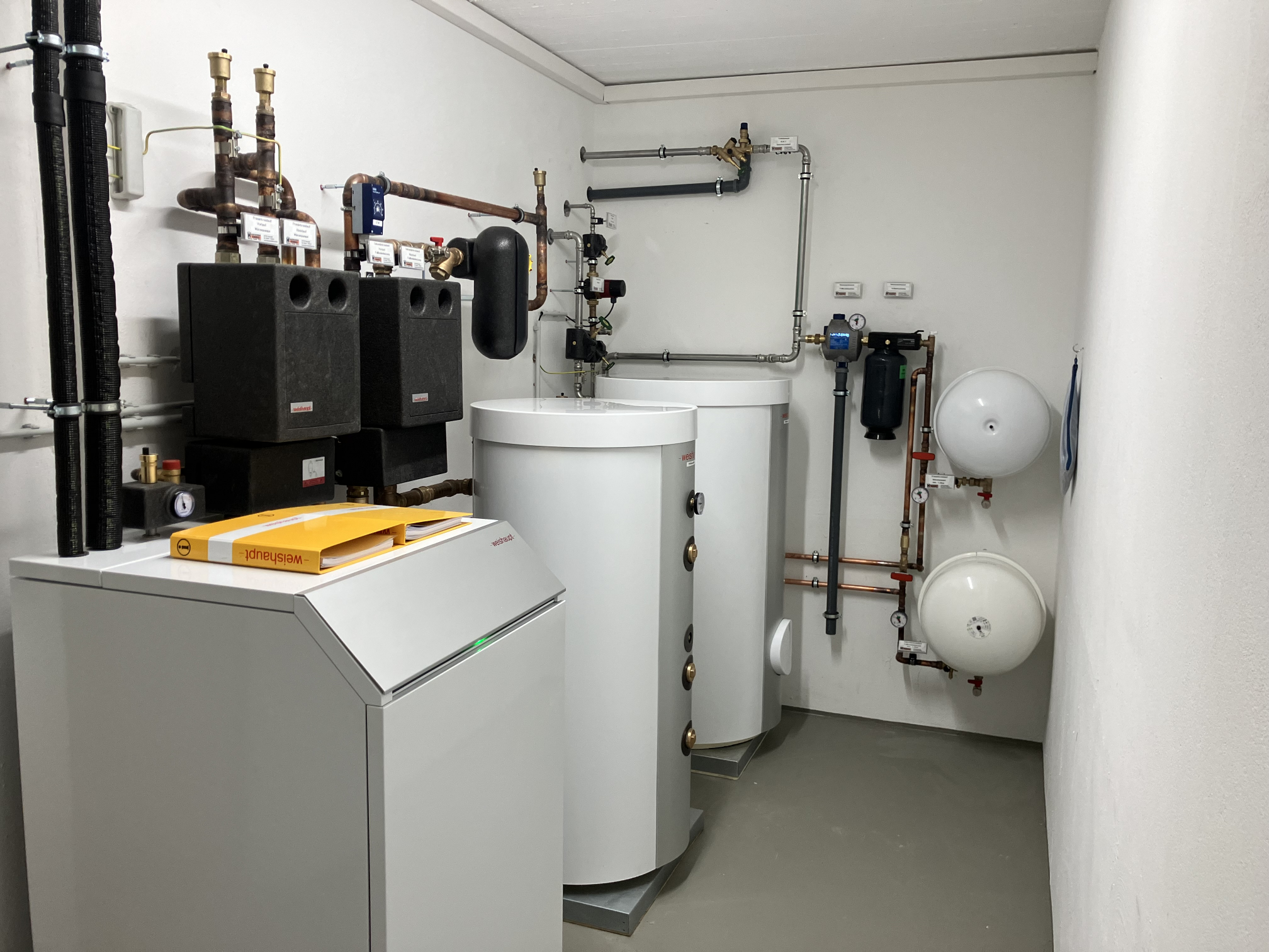 Heizraumtechnik, Heizgeräte, Speichergeräte
